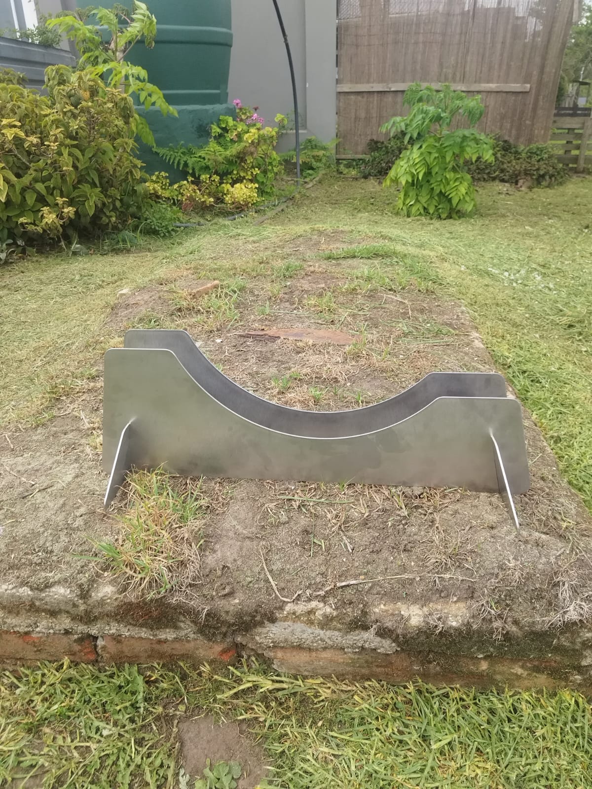 FLAT PACK RACK fits all sizes bikes tyres