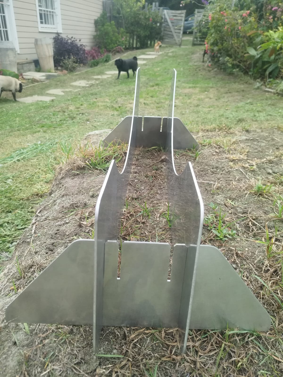 FLAT PACK RACK fits all sizes bikes tyres